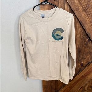 Gildan Cream Long Sleeve Tee with Breckenridge Graphic